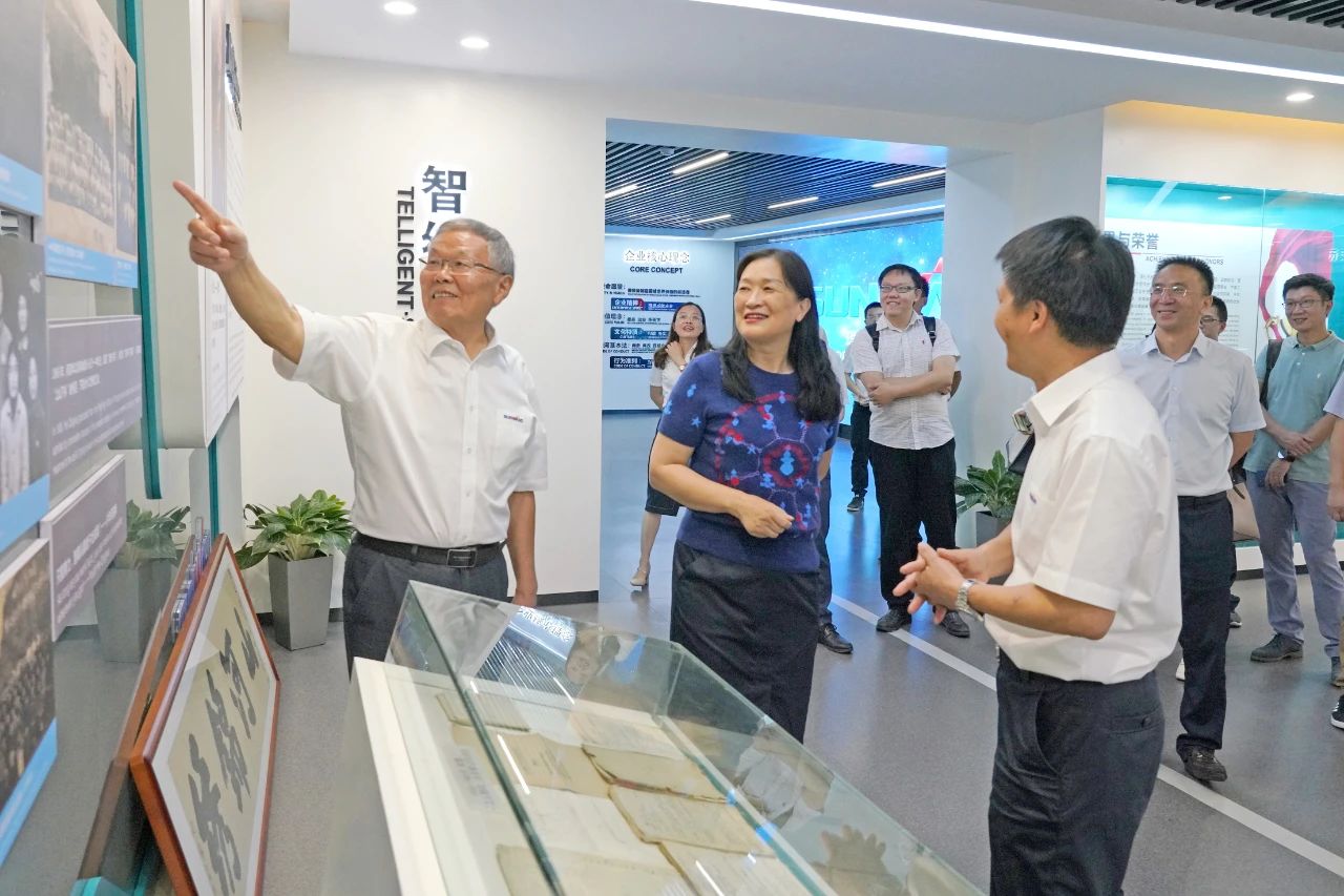 为创新创业心灵点赞！中国工程院院士陈晓红一行到访bti体育智能