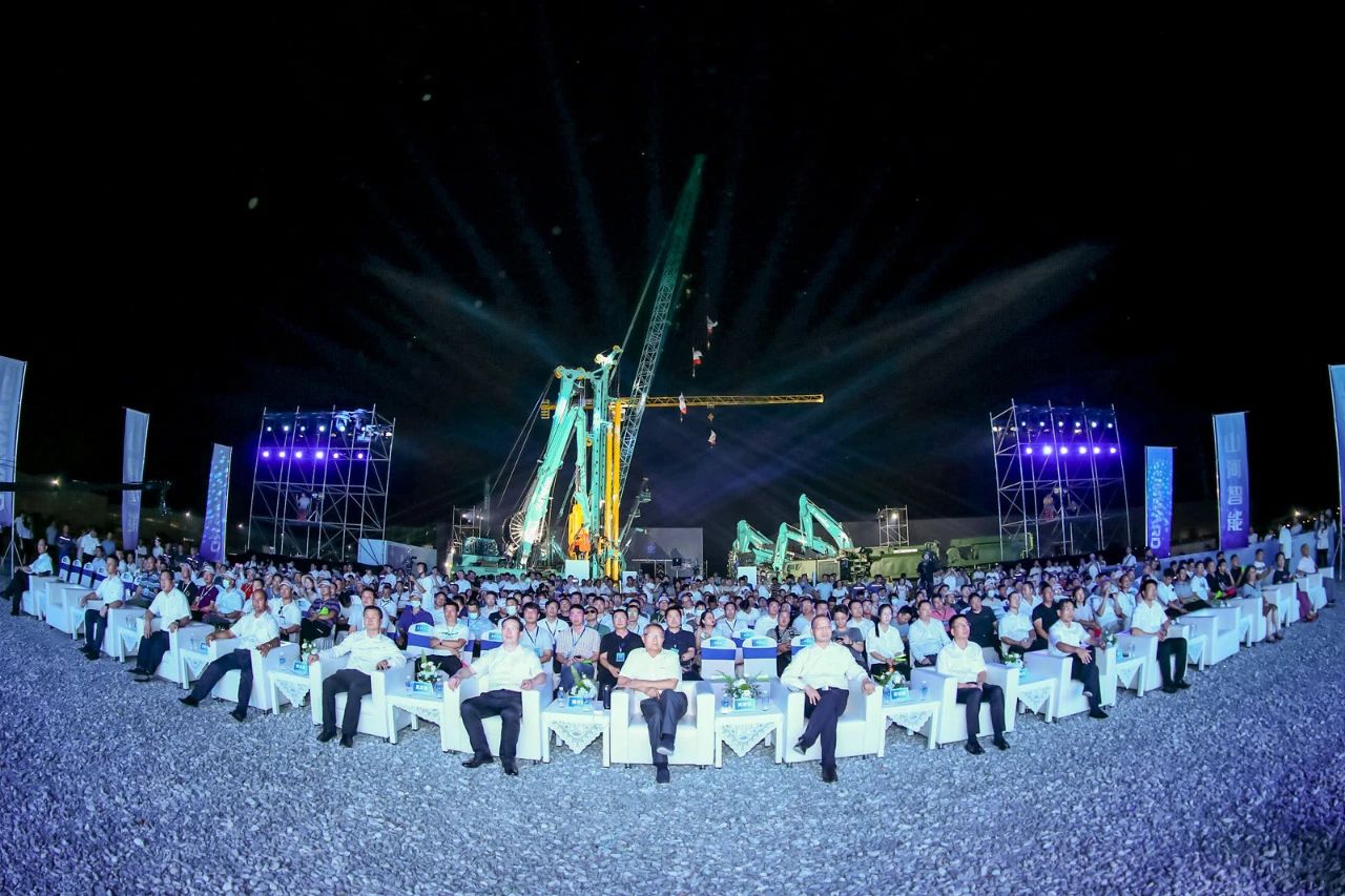 四大成套设备携手登。ti体育智能创新成就展示会交出“亮眼答卷”