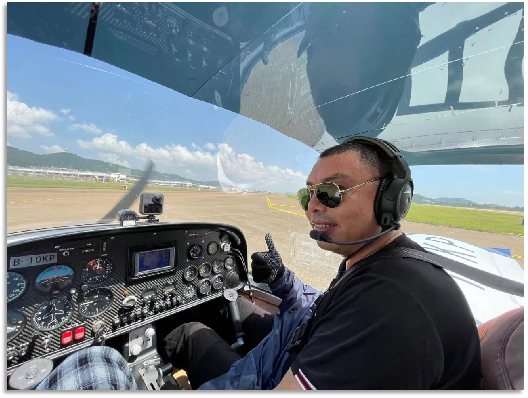 4幼时，720公里，bti体育阿若拉飞到珠海在第13届中国航展等你