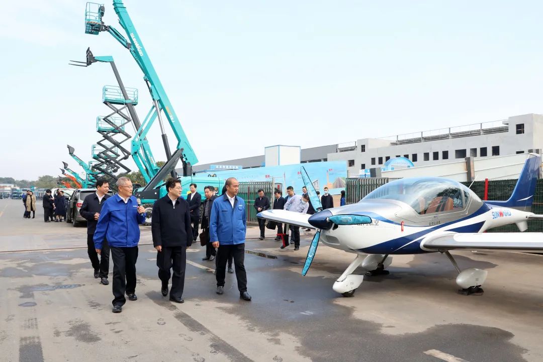 湖南省副省长隋忠诚调研bti体育智能