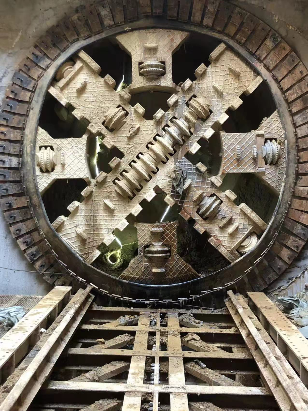 历时424天，创下最高纪录！万家丽急剧化刷新北延线（含电力隧路）全线贯通