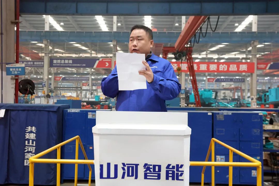 向楷模进建！bti体育智能56名职工受到职工职业技术较量赞美