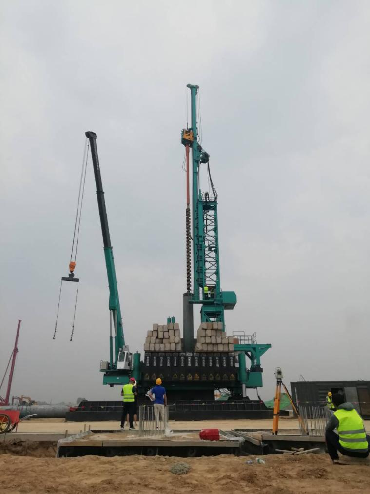 创下纪录！bti体育智能引孔式静力压桩机初次利用于高铁项目