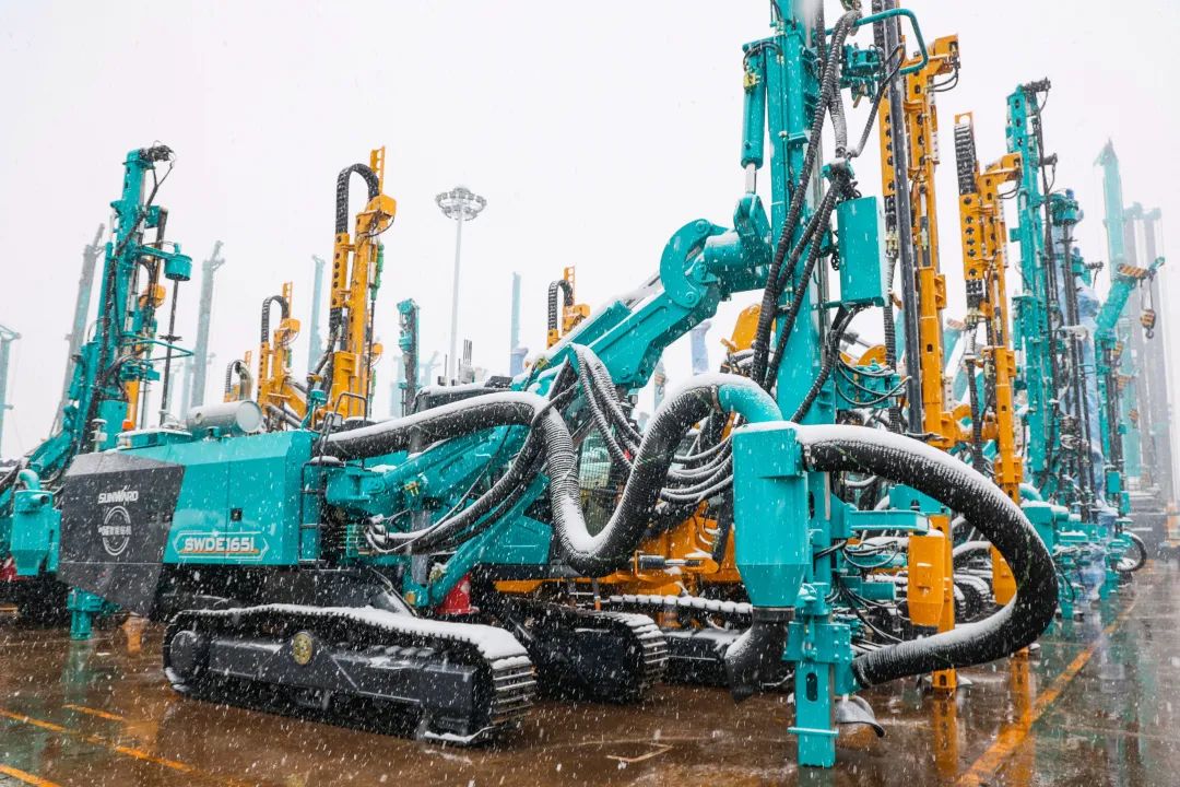 瑞雪兆丰年，邀您共赏雪中bti体育！