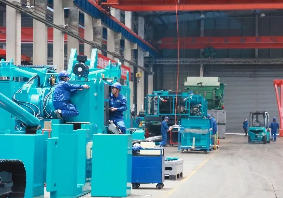 向着冲刺指标全力以赴！bti体育智能正式开工