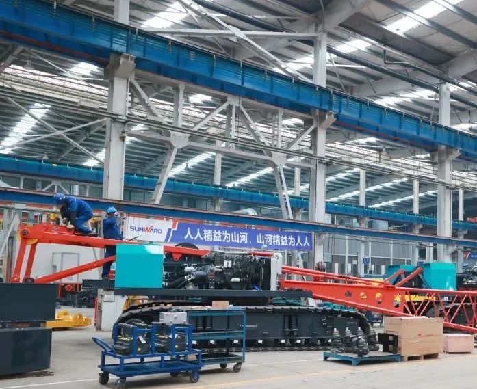 向着冲刺指标全力以赴！bti体育智能正式开工