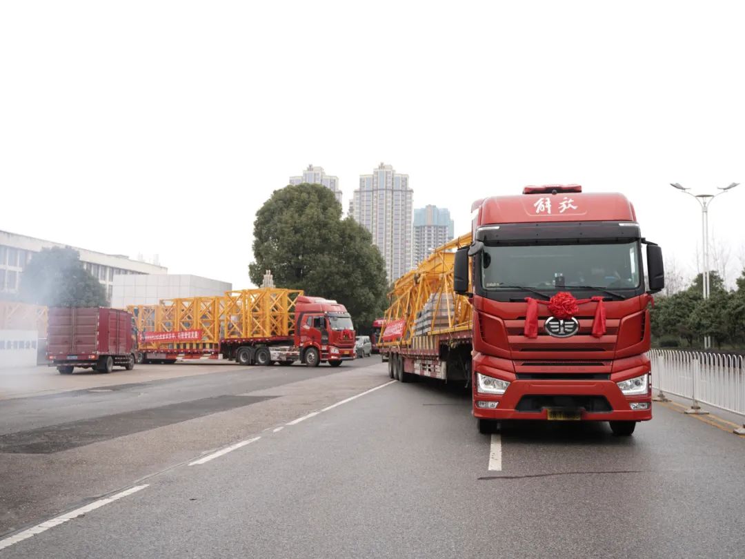 “虎”力全开！bti体育江麓开门红发货典礼隆沉进行