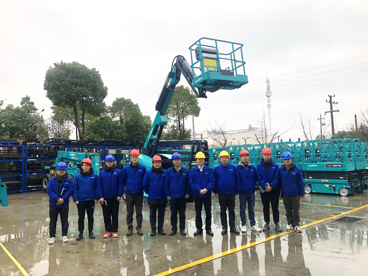 勇闯蓝海！bti体育智能两款臂式高空作业平台正式“前途”