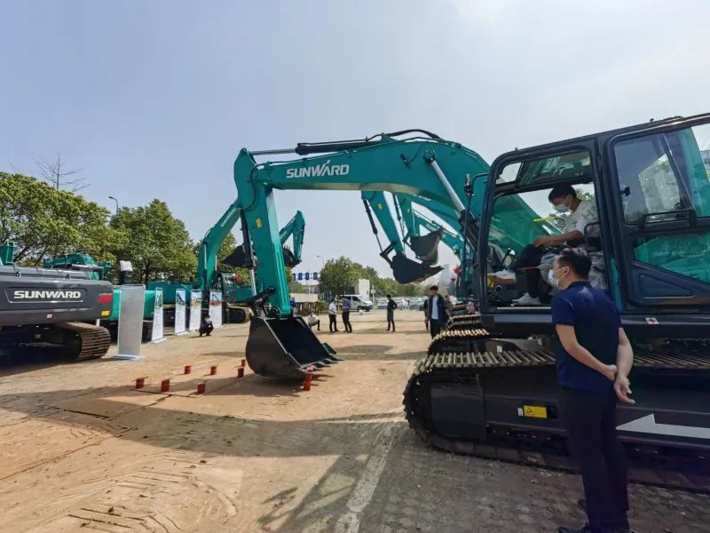 再现交机热潮！bti体育智能中大挖持续向市场进军