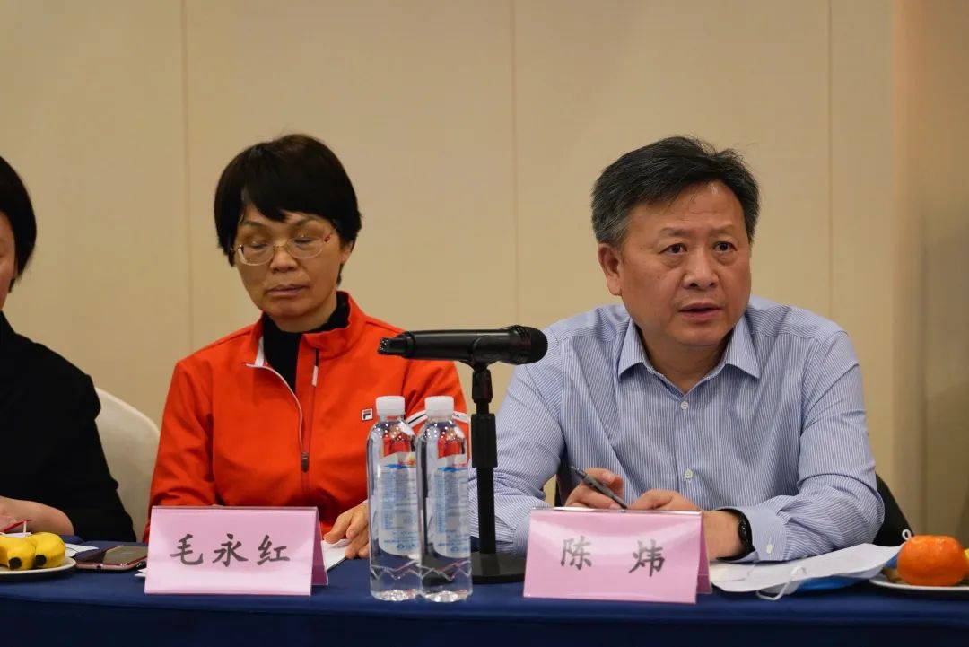 抱团出海，携手共赢！何清华带队赴湖南异地商会结合会造访互换