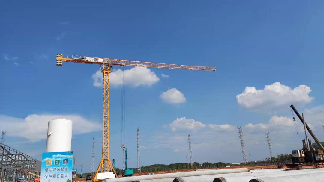 起落耗时缩短25%！bti体育江麓首款中快变频施工起落机成功下线