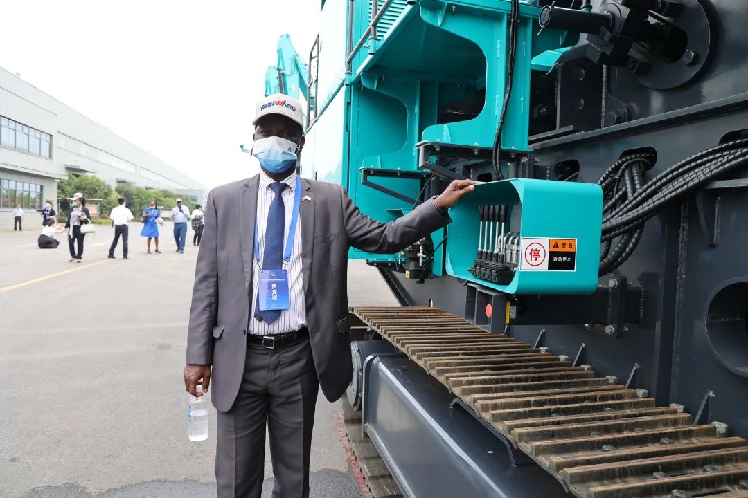 非洲驻华使节走访bti体育智能