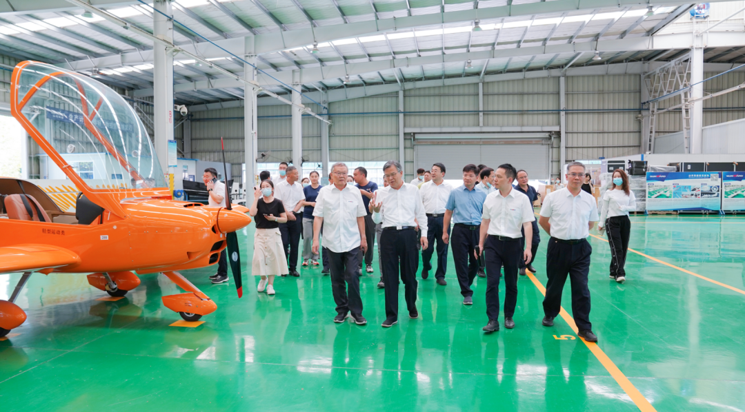 湖南省委常委、常务副省长李殿勋一行调查调研bti体育科技