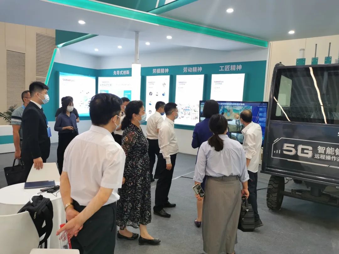 匠心bti体育，造作报国！bti体育智能设备亮相首届湖湘劳模工匠创新成就展