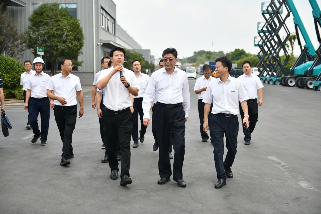 国度应急治理部郭治武局长一行调查bti体育智能无人化应急接济设备