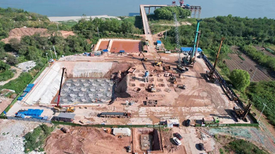 超等“桩”备实力亮剑！bti体育智能携手武汉告成建设攻克燕矶长江大桥复杂地层施工难题