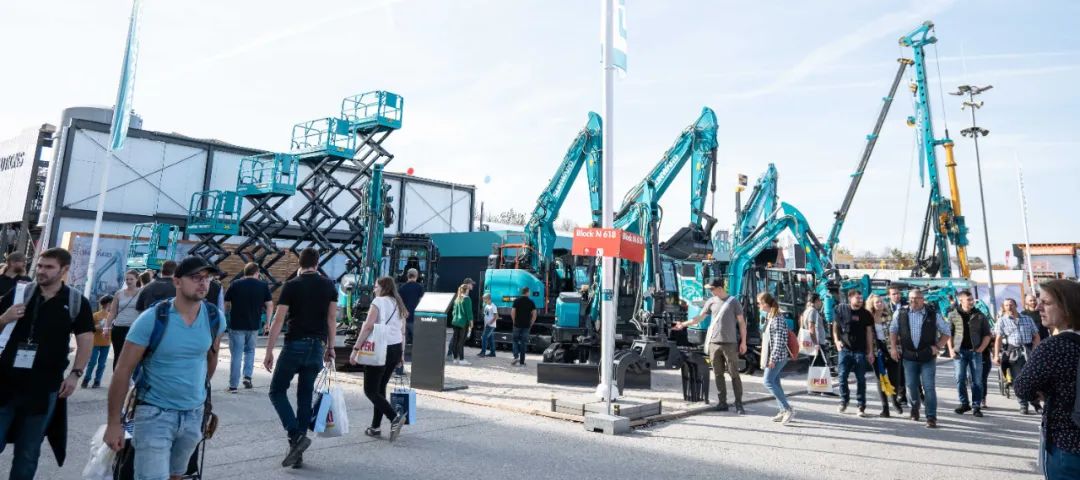 Bauma 2022 | 一组火热现场图带您沉温bti体育智能德国宝马展之旅