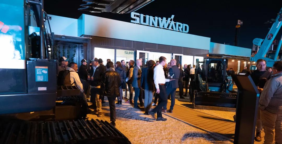 Bauma 2022 | 一组火热现场图带您沉温bti体育智能德国宝马展之旅