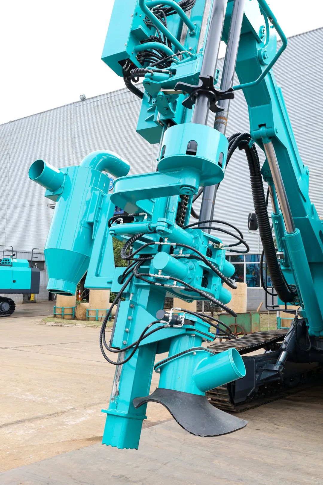 为绿色智能钻爆而生！bti体育智能全新一代一体式潜孔钻机强“四”来袭