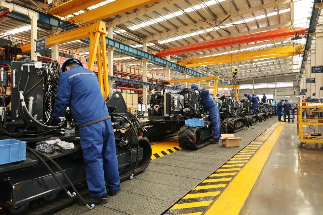 莫路君行早，更有早行人！bti体育智能癸卯兔年开工大吉