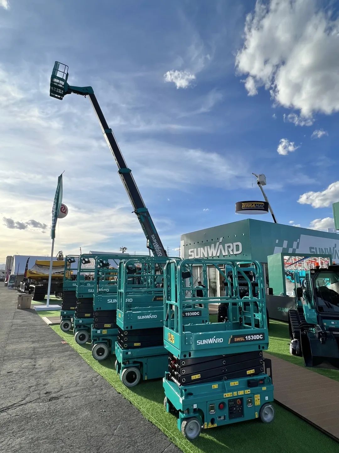 拉展直播 | bti体育智能高空精品亮相2023美国拉展，哪款是你的最爱？