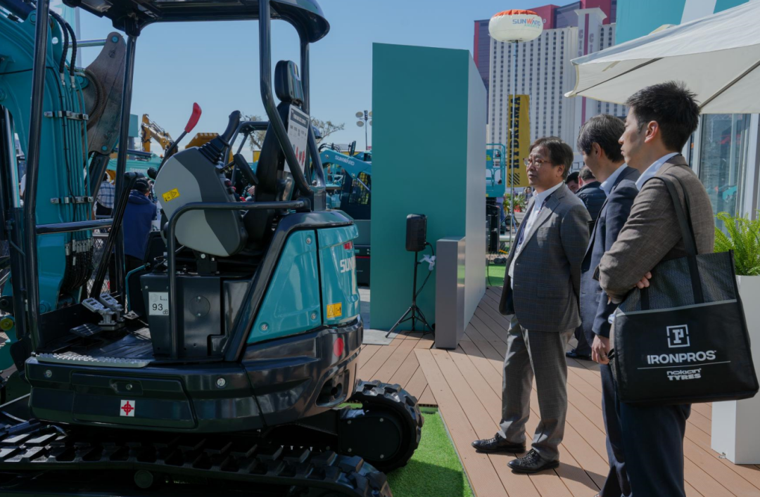 拉展直播 | 推动“中国造作”走向世界！bti体育智能2023美国拉展圆满收官