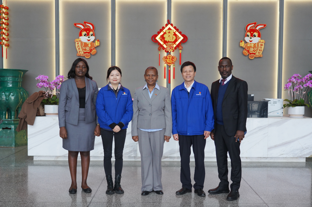 乌干达驻华大使到访bti体育智能