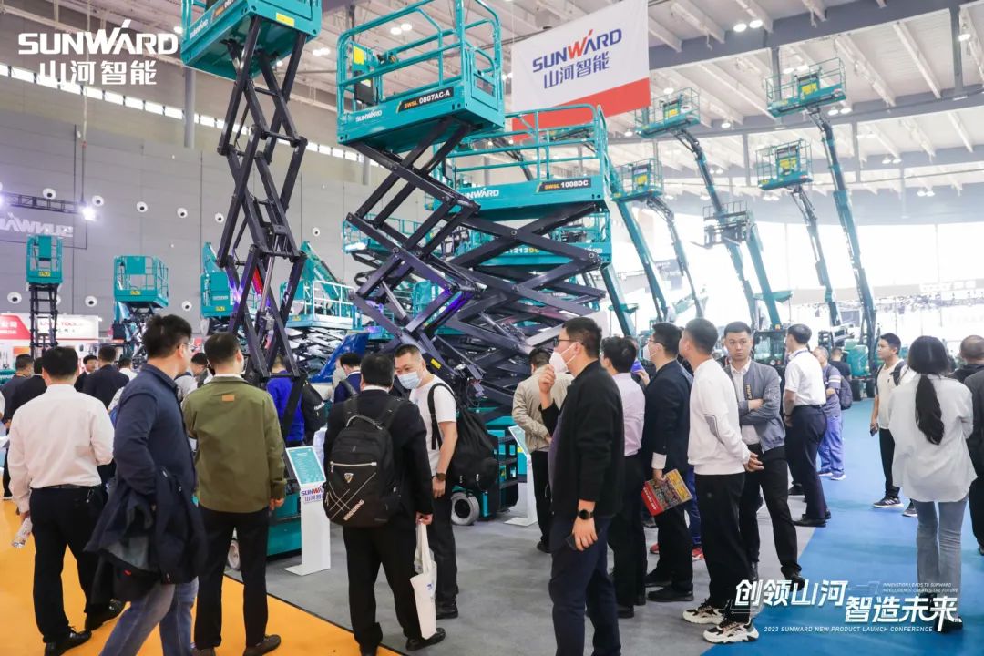 聚焦电动化、智能化！bti体育智能全系列高空机械产品亮相长沙展