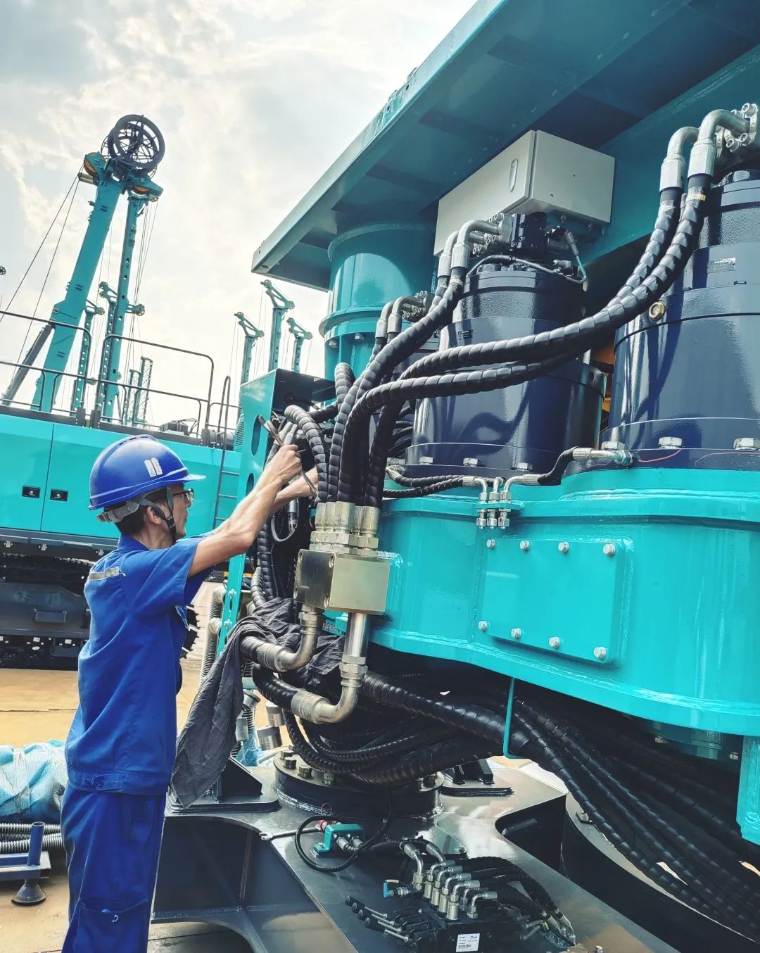 劳动庆幸，创造伟大！纪录那些平庸且伟大的劳动瞬间