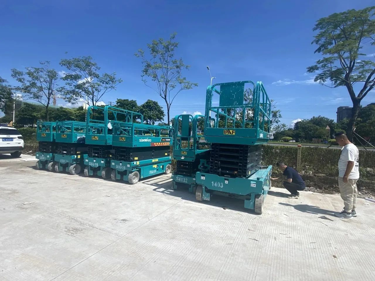 品质bti体育，用心服务！bti体育智能高空机械服务万里行走进华南