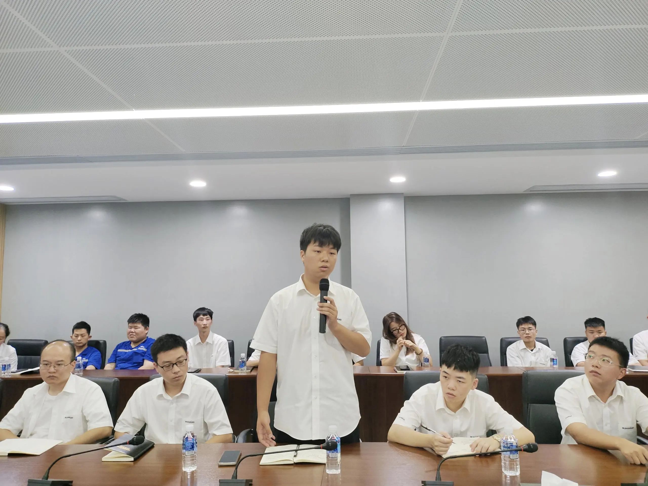 畅谈心声，共话将来！这场应届毕业生员工座谈会，很暖，很贴心！