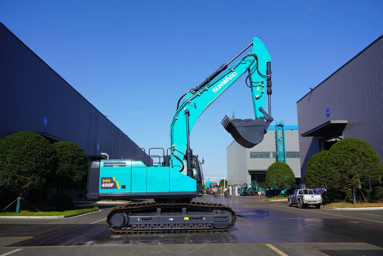 口碑超赞！bti体育智能SWE400F挖掘机荣获工程机械明星产品大奖