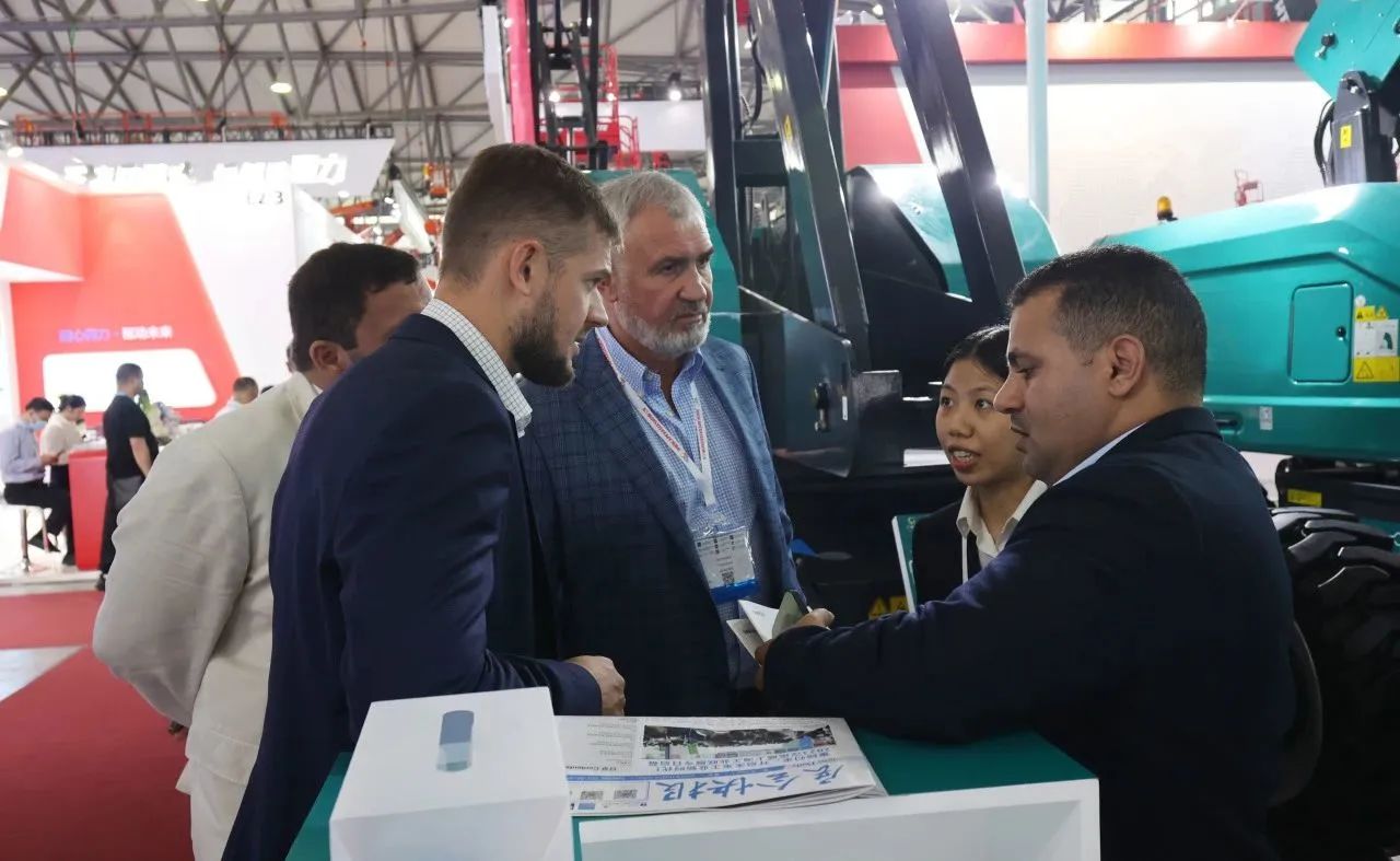 精品出击，闪灼魔都！bti体育智能全系列高空机械亮相2023亚洲国际高空展