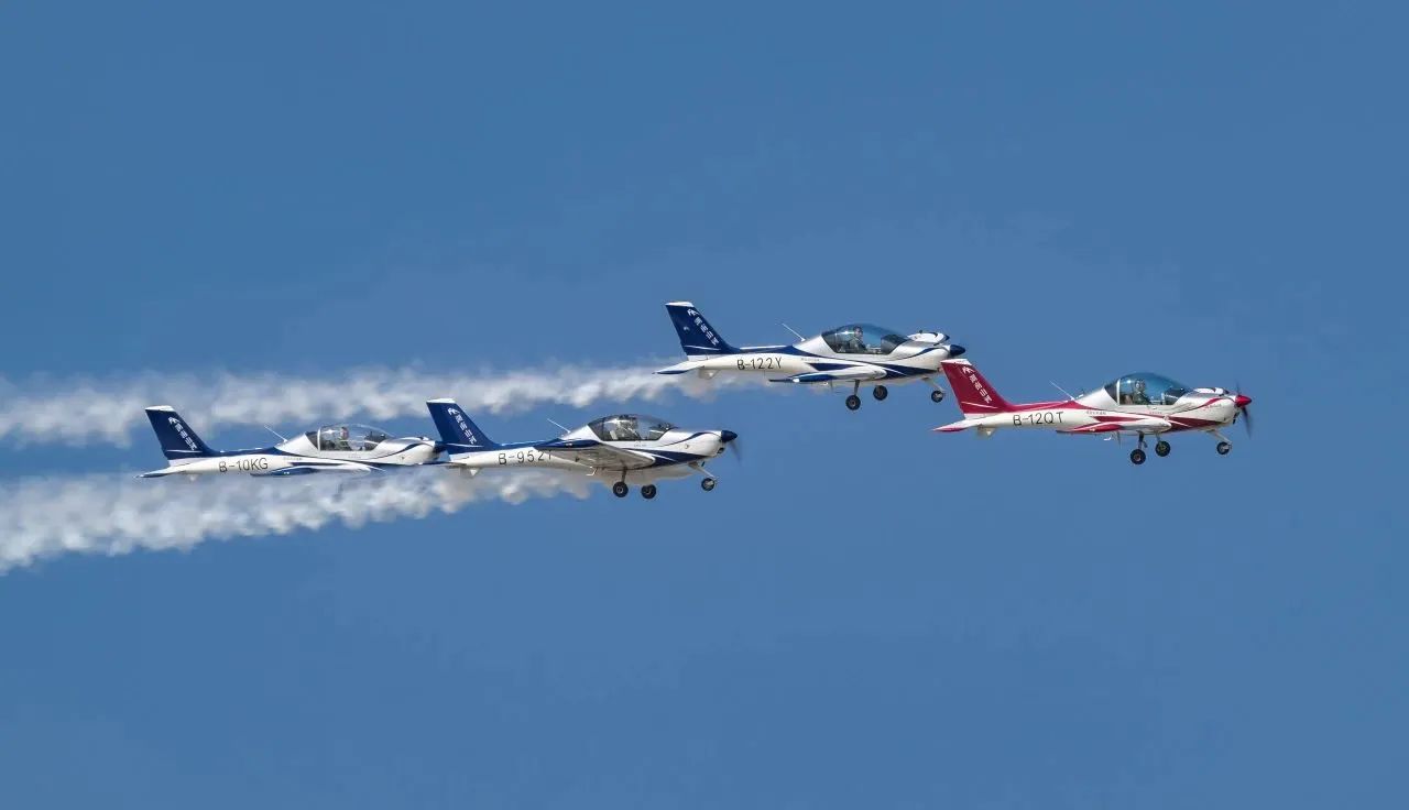 央媒聚焦！一路见证首届亚洲通用航空展上的bti体育风采