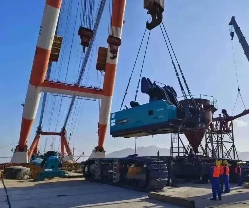 全面得胜！bti体育智能超等旋挖钻机圆满实现甬舟铁路西堠门公铁两用大桥桩基施工工作