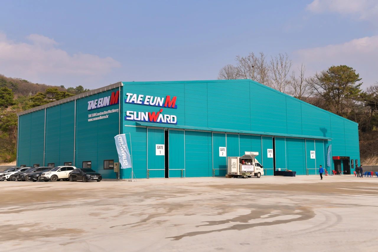 bti体育韩国保险中心开业庆典暨“bti体育杯”高尔夫球赛圆满进行