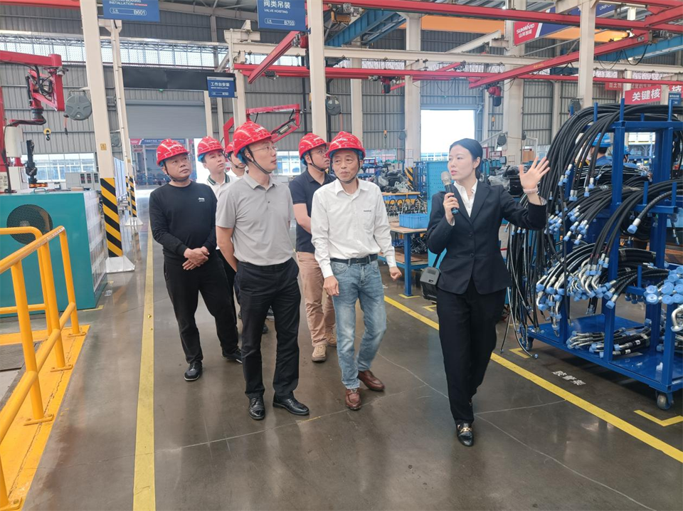 国度油气田井控应急接济川庆队庞平一行调研bti体育智能