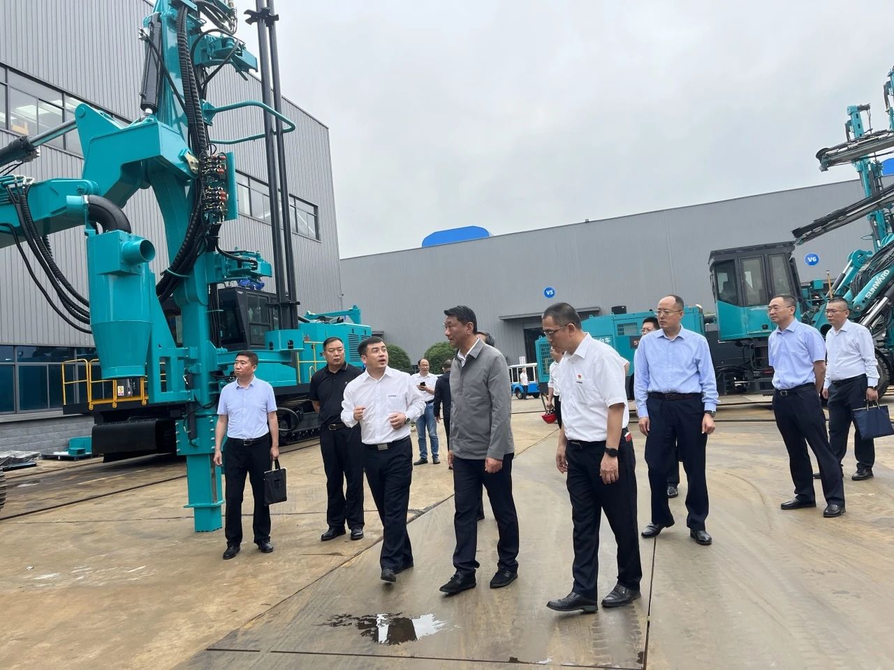 中煤平朔党委书记、董事长陈建一行调研bti体育智能