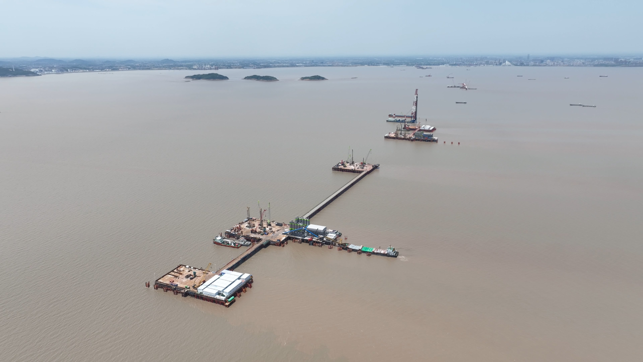 先导式创新，再推电动新品！bti体育智能SWDM520EE增程式旋挖钻机推介会成功进行