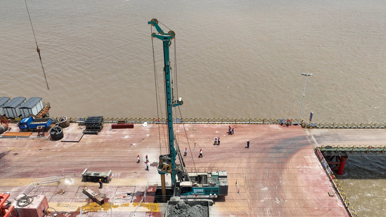 先导式创新，再推电动新品！bti体育智能SWDM520EE增程式旋挖钻机推介会成功进行