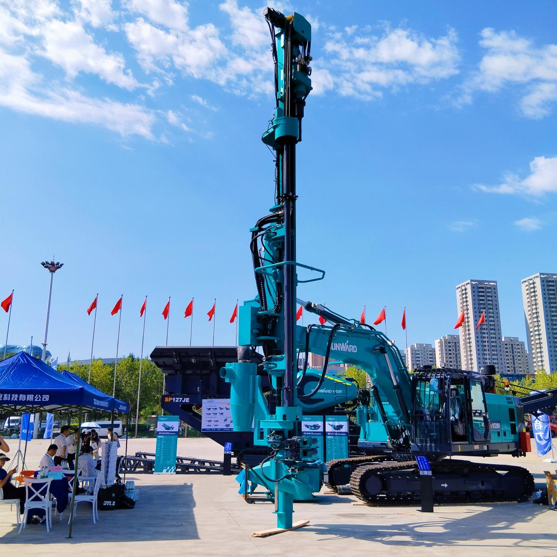 bti体育智能5G智能钻机亮相新疆矿博会