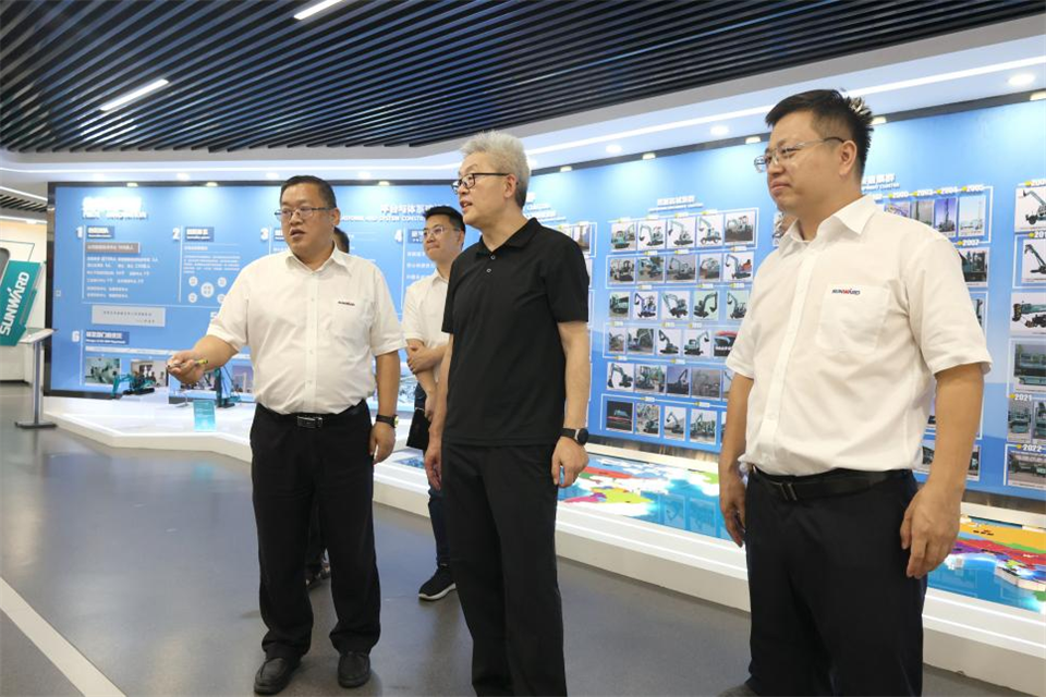 中国五矿工会主席、职工董事张晔到bti体育智能调研互换