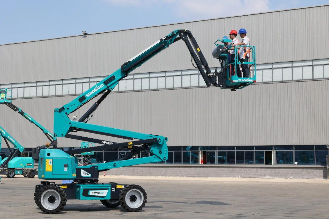 高靠得住、高安全、高机能！bti体育智能新一代P系列电动臂式高空作业平台成功下线