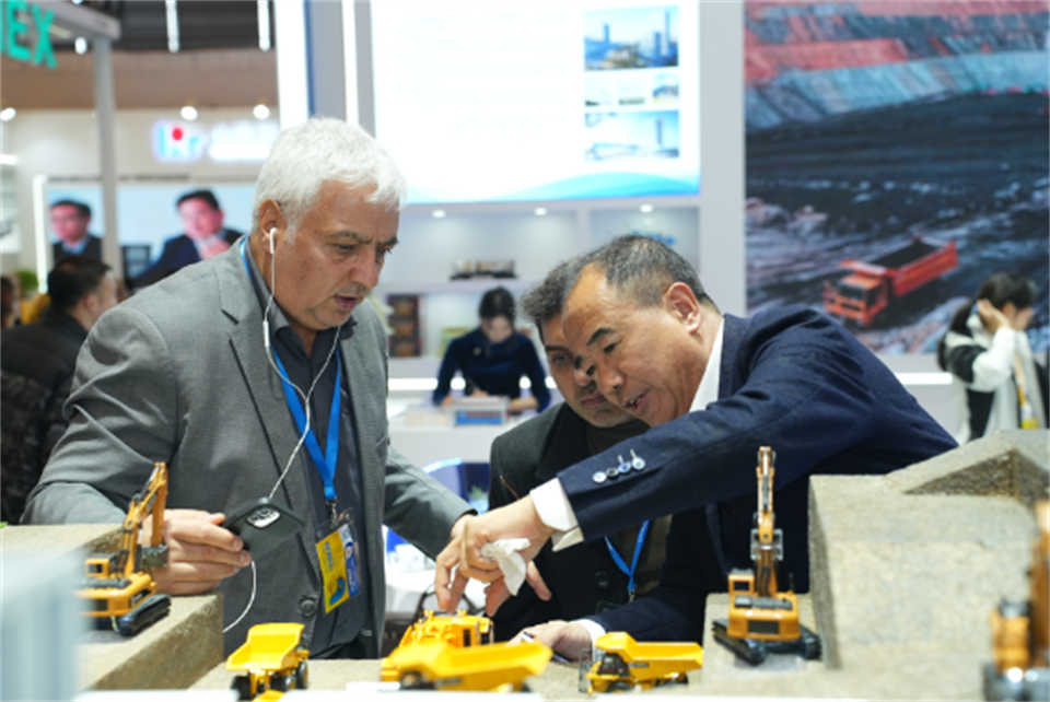 智造空间，价值共生！广州bti体育杰出亮相2024上海宝马展