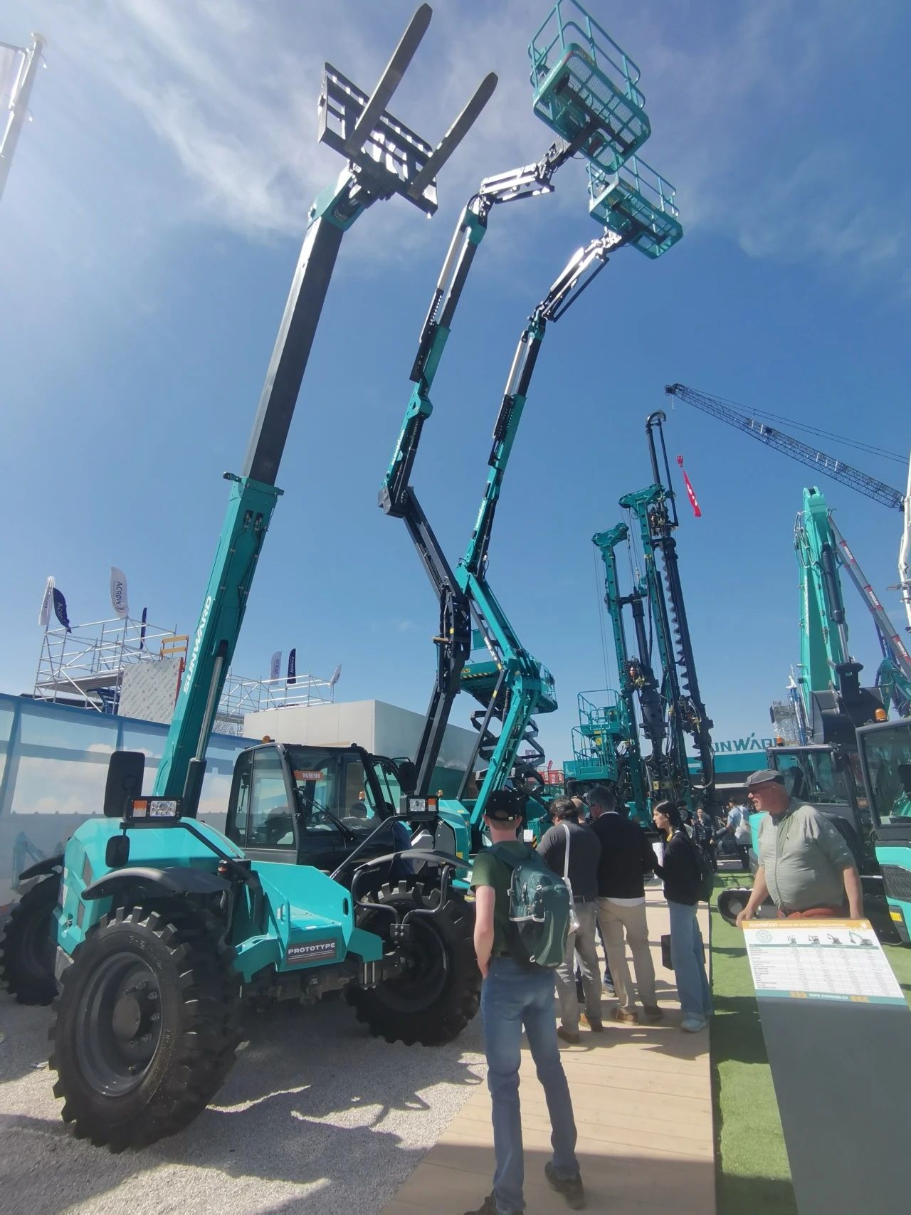 bti体育智能高空机械闪灼Bauma 2025！ 新能源技术与创新产品获全球瞩目