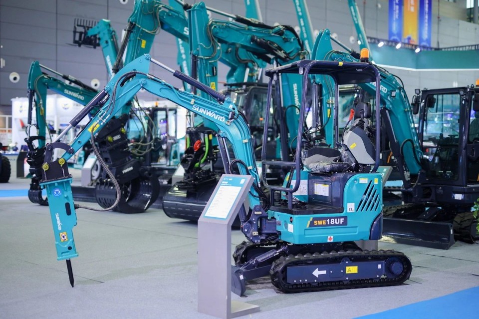 2025 CICEE | 从单一工具迈向多元化解决规划，bti体育智能出现非凡挖掘机风采