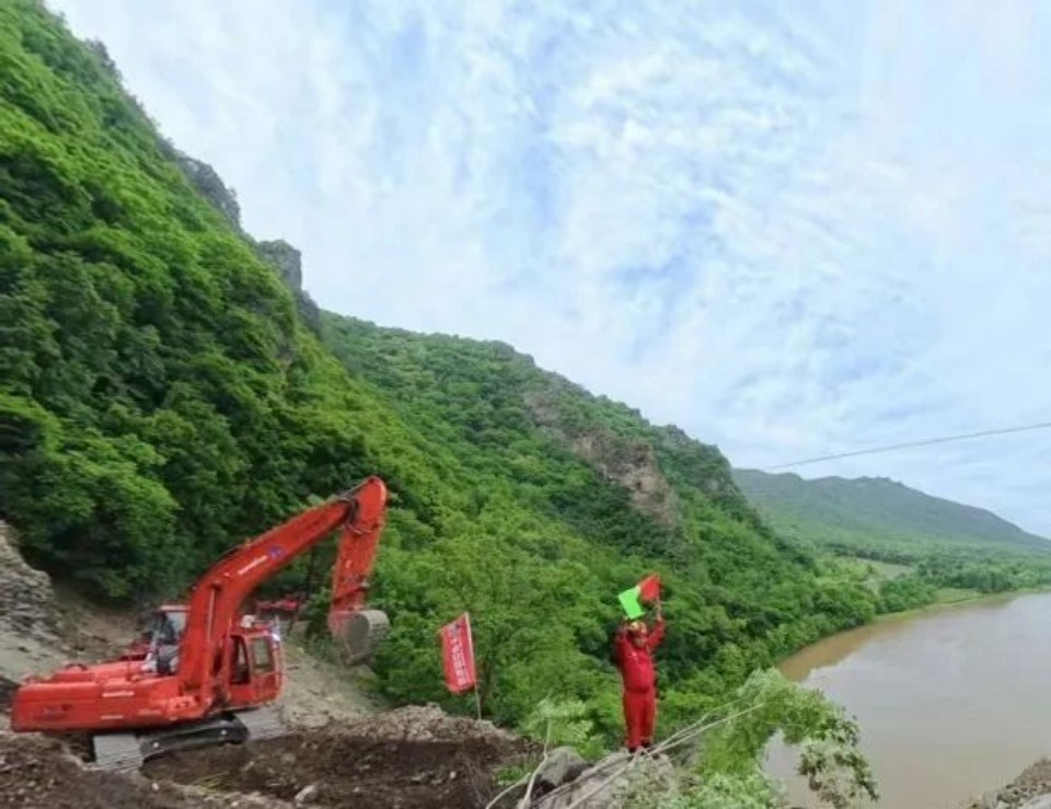 硬核破解“最后一公里”难题，bti体育智能应急接济设备助力“应急使命·2025”演习！