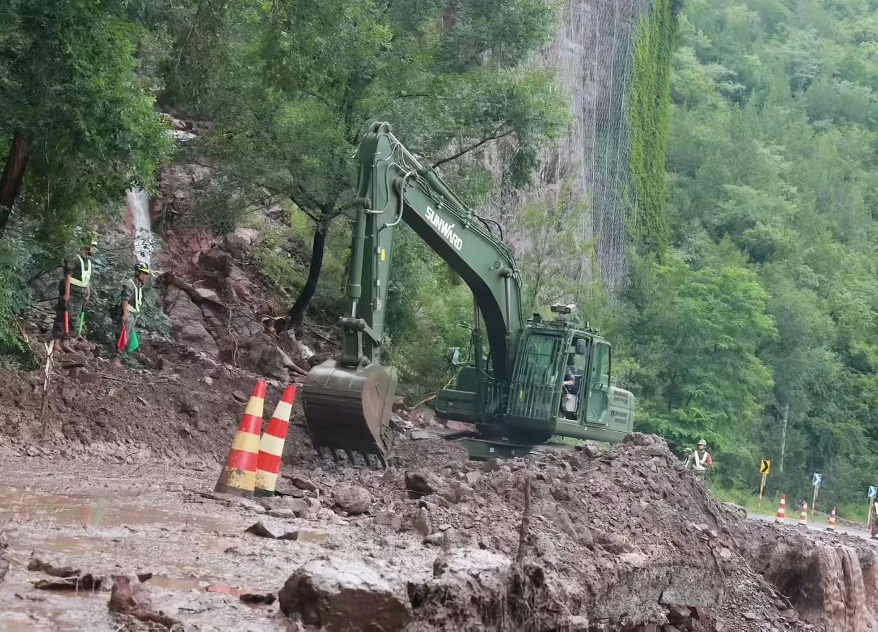 关注！bti体育智能应急接济设备助力武警冲锋北京暴雨抢险救灾一线！