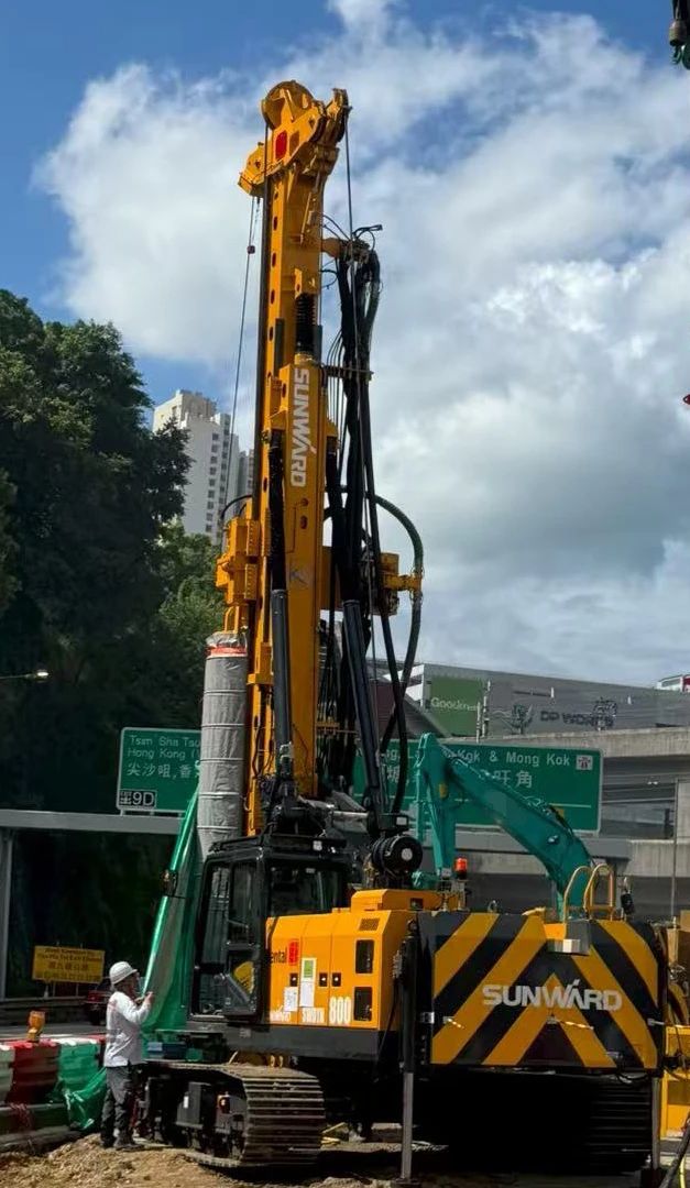 硬核首秀！bti体育智能SWDTH800大直径潜孔锤钻机进击香港市场