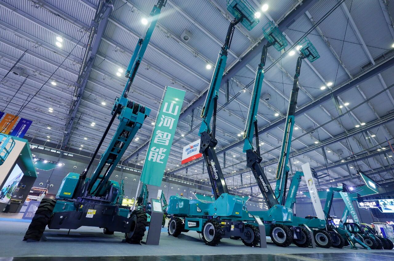 技术创新，引领行业！bti体育智能高机能臂式高空作业平台项目通过科技成就评价